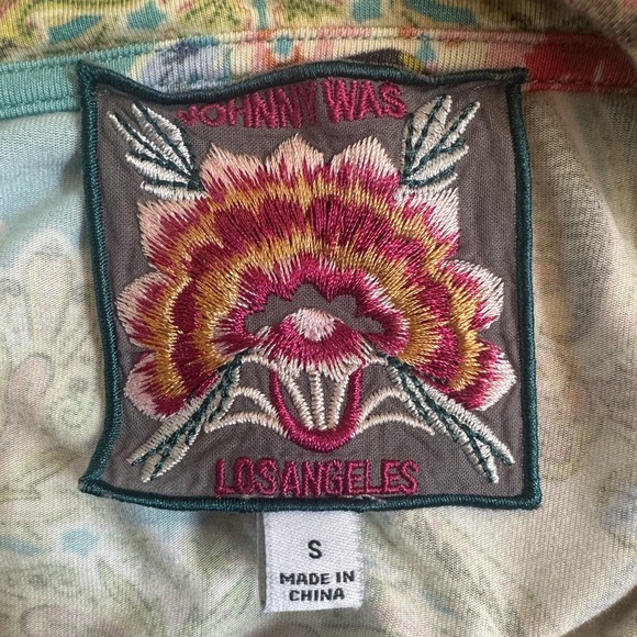 Johnny Was “Rivoray” Short Sleeve Floral Print Tee Small New Without Tags! - Picture 11 of 13